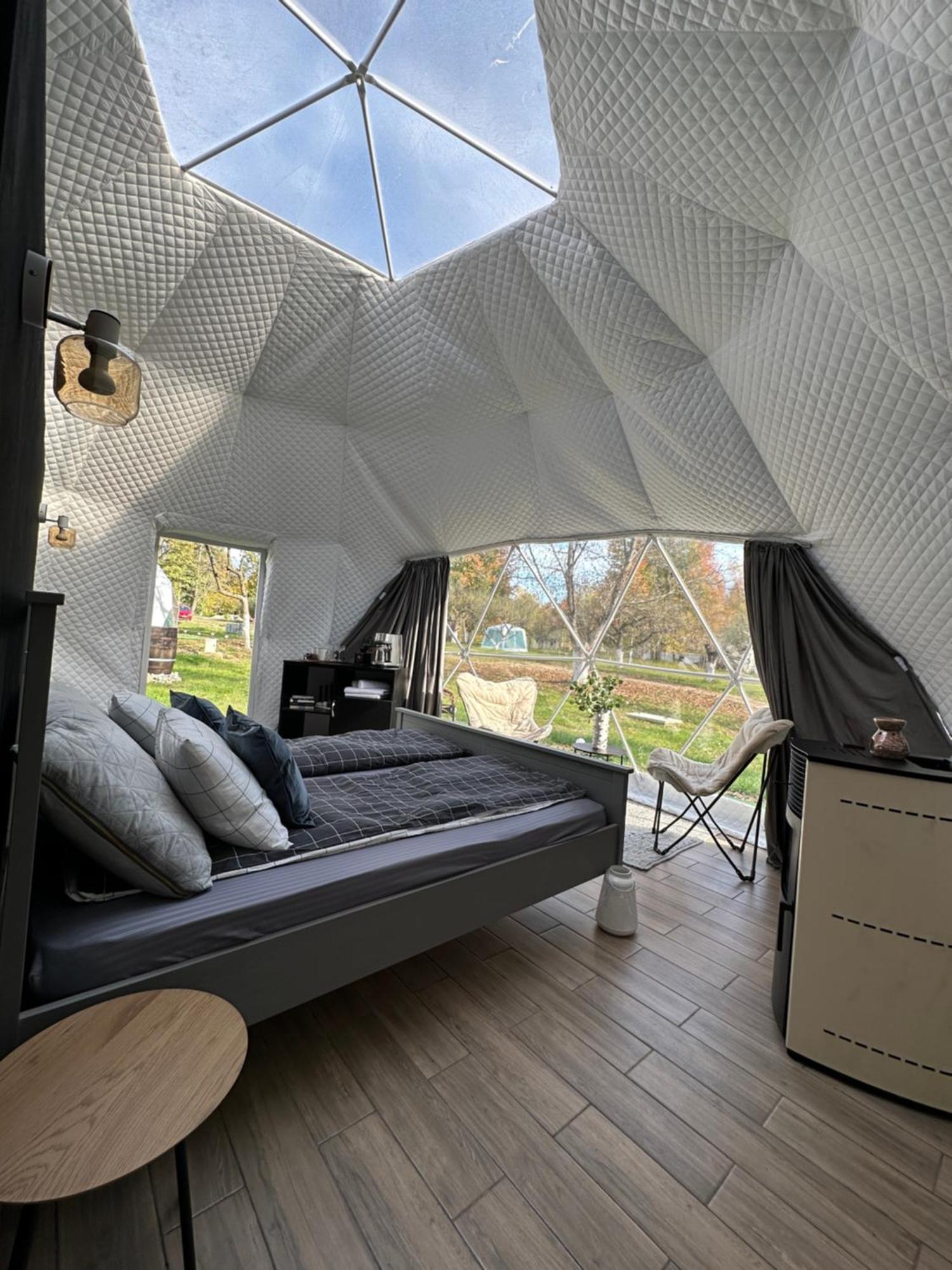 מלון הורזו The Frog Glamping מראה חיצוני תמונה