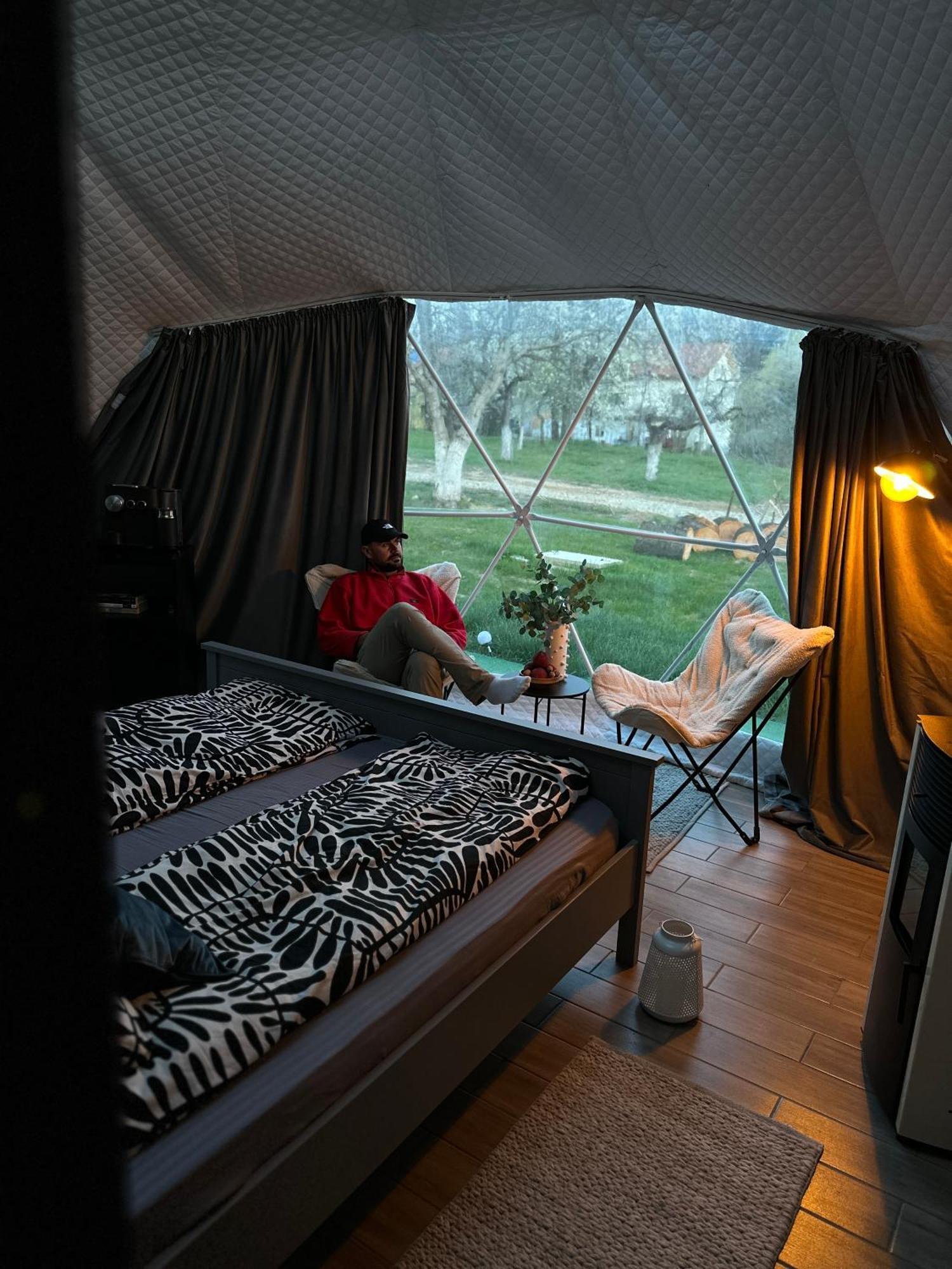 מלון הורזו The Frog Glamping מראה חיצוני תמונה